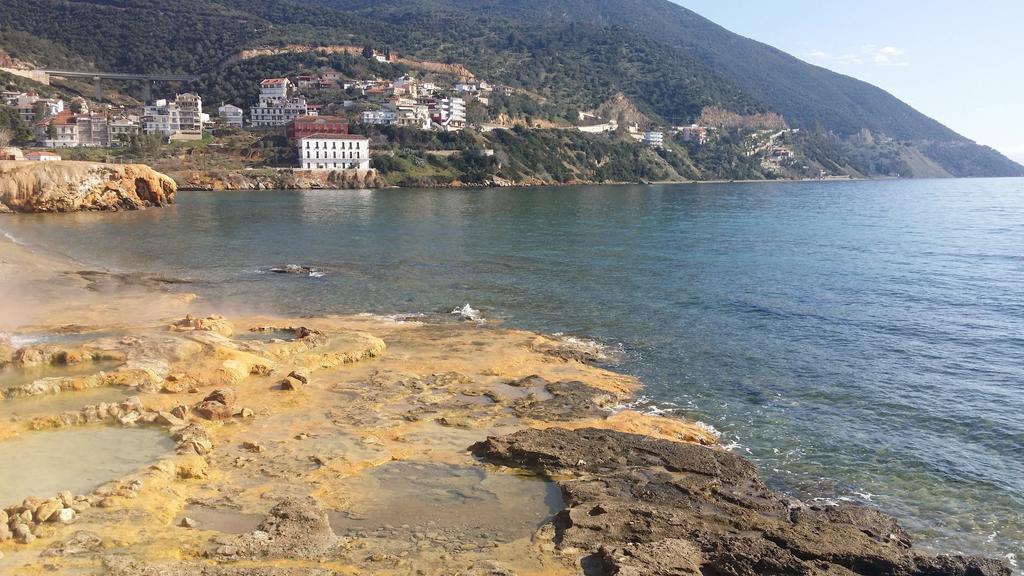 Foivos Hotel Lutrá Edipszú Kültér fotó