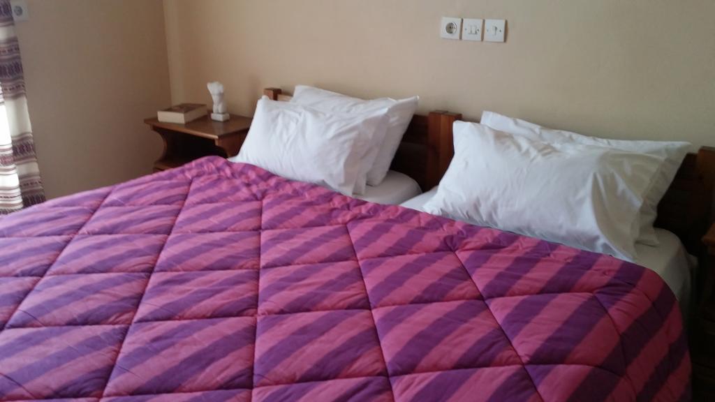 Foivos Hotel Lutrá Edipszú Kültér fotó
